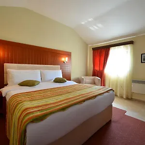 Hotel 5 ***