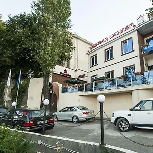 Sanapiro + فندق